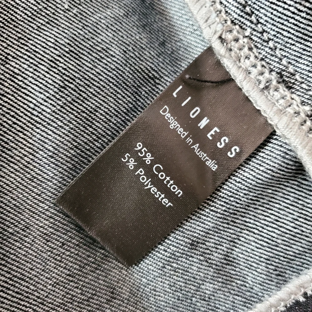 Lioness Dark Indigo Berlin Denim Crop Jacket with Lace-Up Accents Size L US 8 - Picture 10 of 14